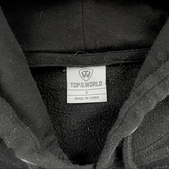 University of Kentucky Wildcats Hoodie - Picture 2 of 3